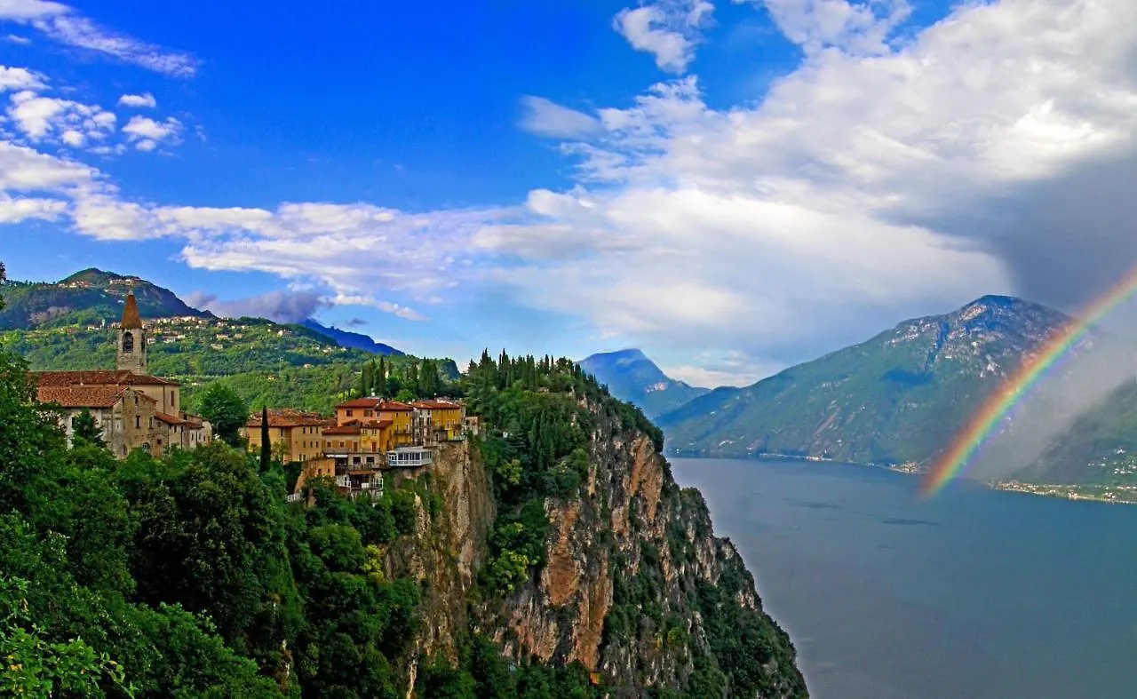 Loft Diva Lake View By Gardadomusmea Tremosine